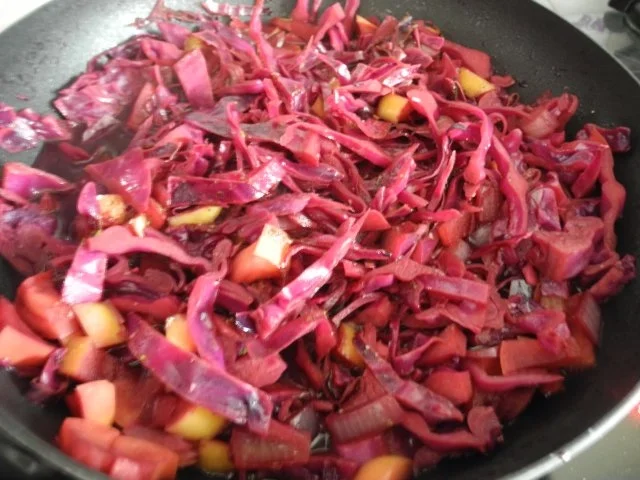 Rezept: Beilage : Apfel - Holunder - Rotkraut Bild Nr. 7 Beilage : Apfel - Holunder - Rotkraut - Rezept - Bild Nr. 7