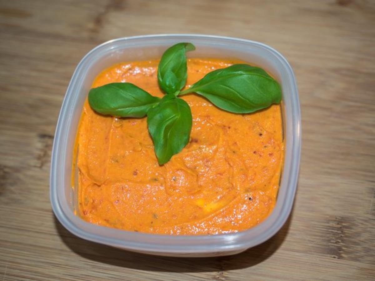 Bilder für Tomatenbutter lecker zum grillen - Rezept