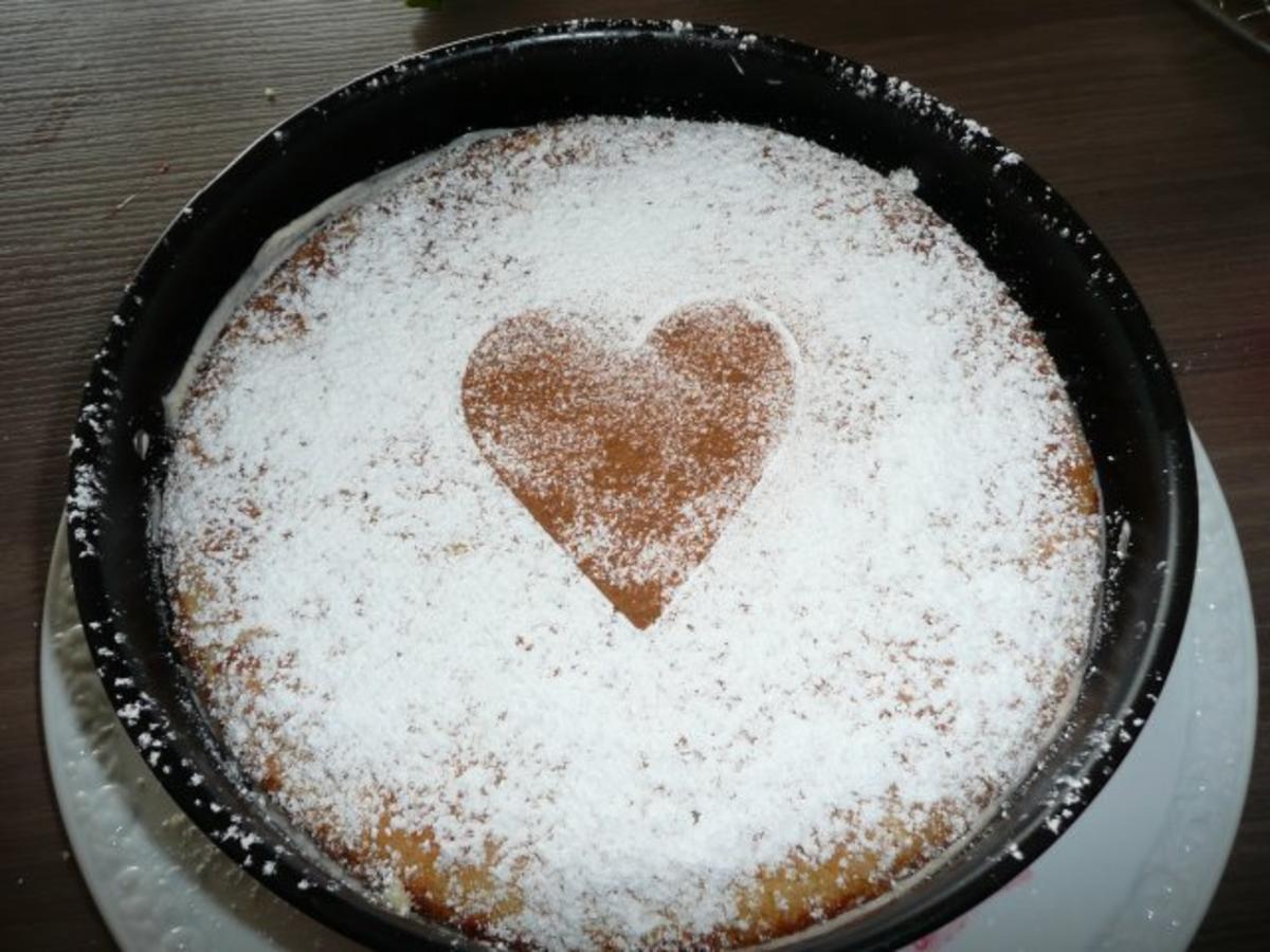 Johannisbeertorte mit Zimt Sahne - einfach - 140 kcal/100g