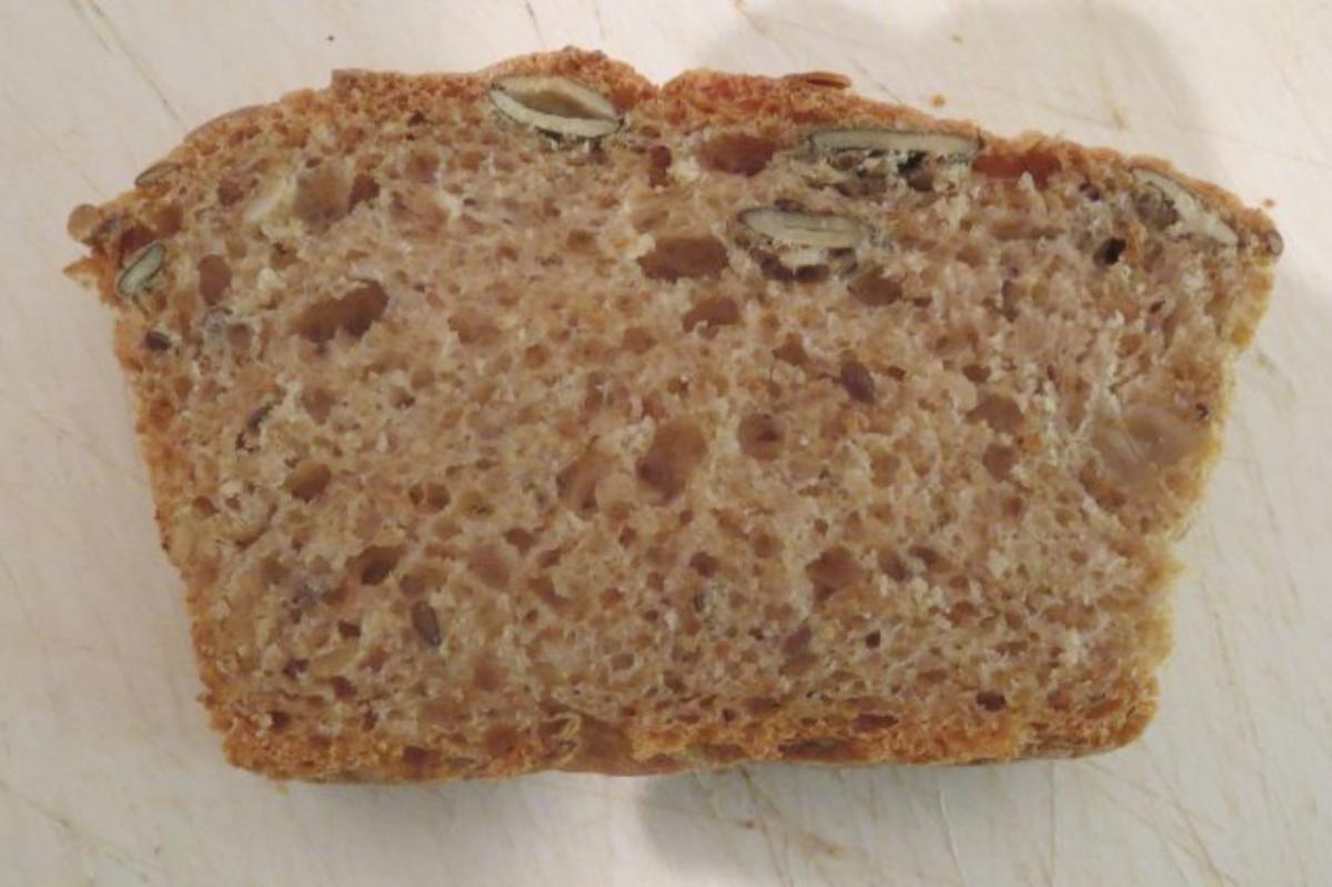 Backen: Vital-Brot - Rezept mit Bild - kochbar.de