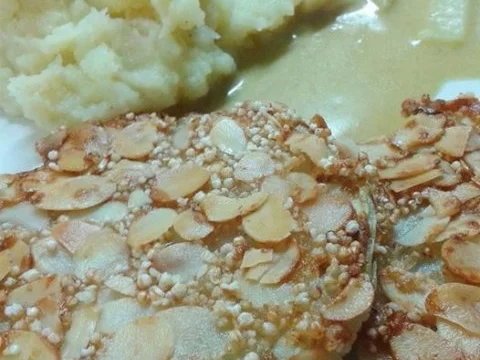 Rezept: Kohrabi-Taler mit Mandeln und Amaranth Kohrabi-Taler mit Mandeln und Amaranth - Rezept