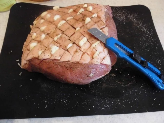 Krustenbraten NT mit neuen Kartoffeln, endlos Kohlrabi und Weißbiersoße - Rezept - Bild Nr. 3