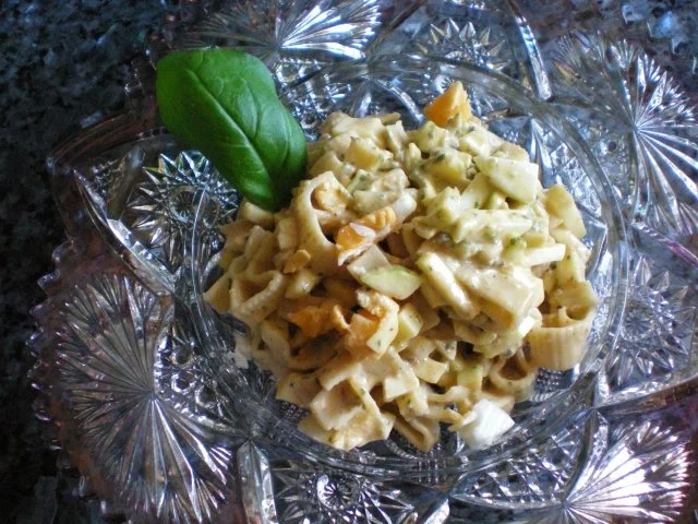 Salat: Käsenudelsalat - Rezept