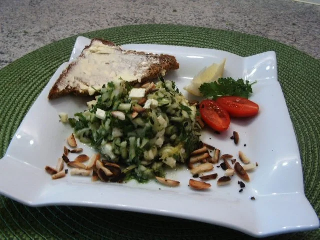 Rezept: Erfrischender Zucchinisalat Erfrischender Zucchinisalat - Rezept