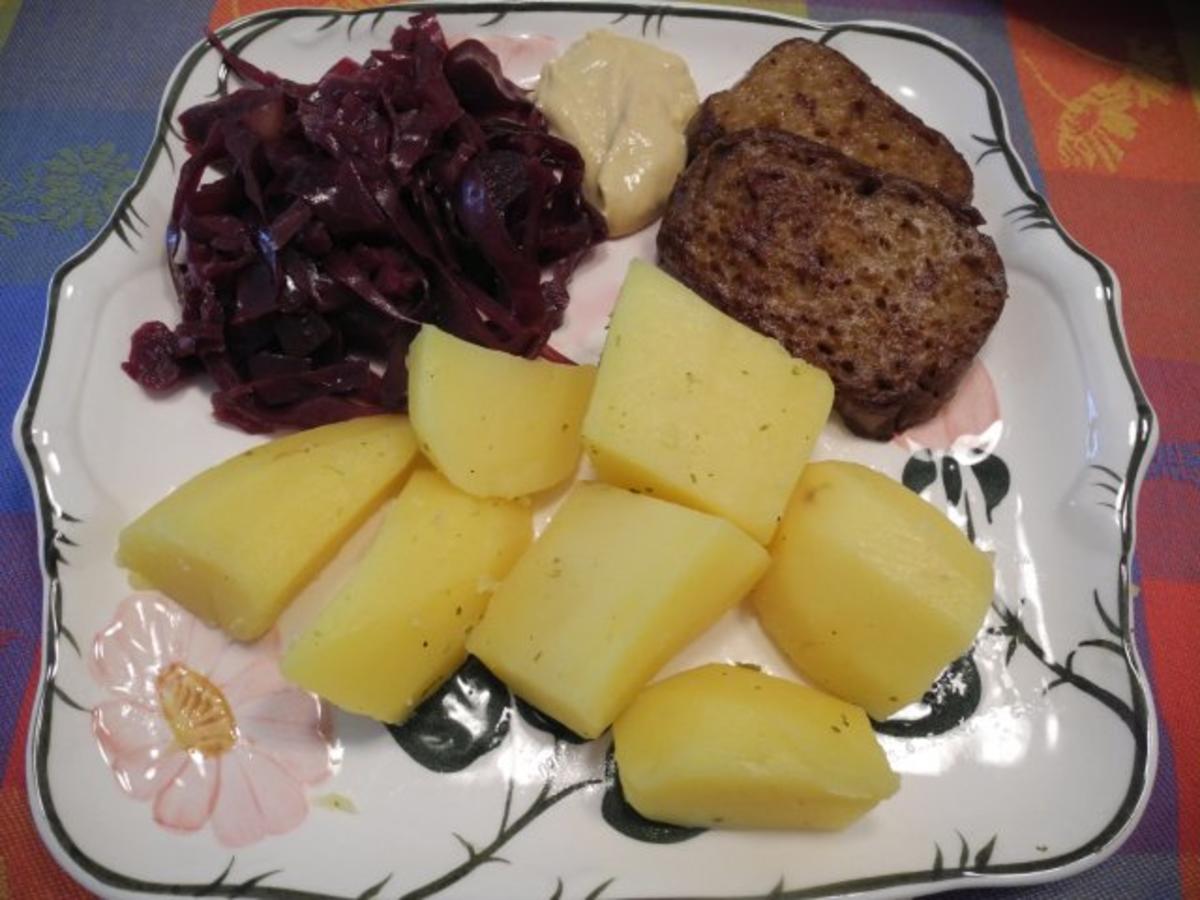 Vegan : Gebratenen Seitan an Kartoffeln und Apfel - Holunder - Rotkohl - Rezept