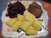 Vegan : Gebratenen Seitan an Kartoffeln und Apfel - Holunder - Rotkohl - Rezept