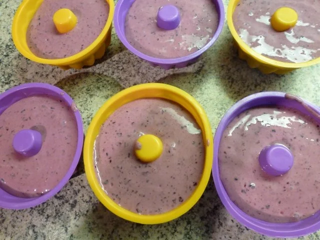 Rezept: Heidelbeer/Himbeer-Eisgugelhupf Bild Nr. 8 Heidelbeer/Himbeer-Eisgugelhupf - Rezept - Bild Nr. 8