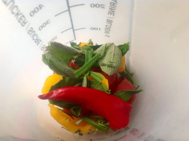 Rezept: Fruchtiger gemischter Salat mit Käse Bild Nr. 7 Fruchtiger gemischter Salat mit Käse - Rezept - Bild Nr. 7