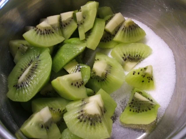 Backen: Mango-Kiwi-Schnitten - Rezept - Bild Nr. 9