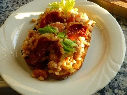 Salat von weißen Bohnen mit Thunfisch und Serranoschinkenchips - Rezept - Bild Nr. 6