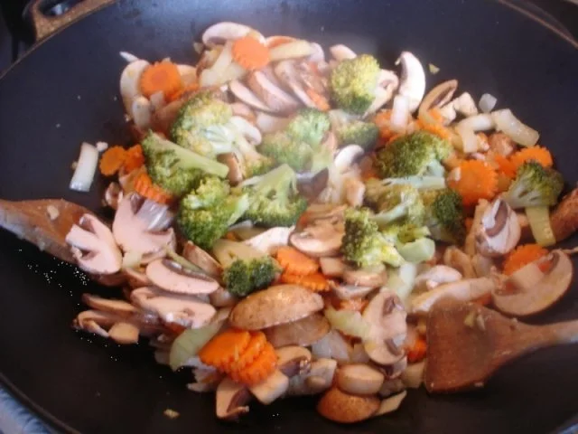 Rezept: Vollkornreis mit Wok-Hähnchenbrustfilet-Gemüse Bild Nr. 9 Vollkornreis mit Wok-Hähnchenbrustfilet-Gemüse - Rezept - Bild Nr. 9