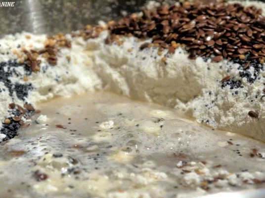 Rezept: Dinkel-Dreikorn-Brötchen Bild Nr. 7 Dinkel-Dreikorn-Brötchen - Rezept - Bild Nr. 7