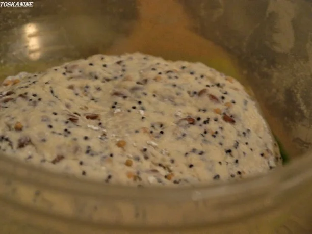 Rezept: Dinkel-Dreikorn-Brötchen Bild Nr. 8 Dinkel-Dreikorn-Brötchen - Rezept - Bild Nr. 8