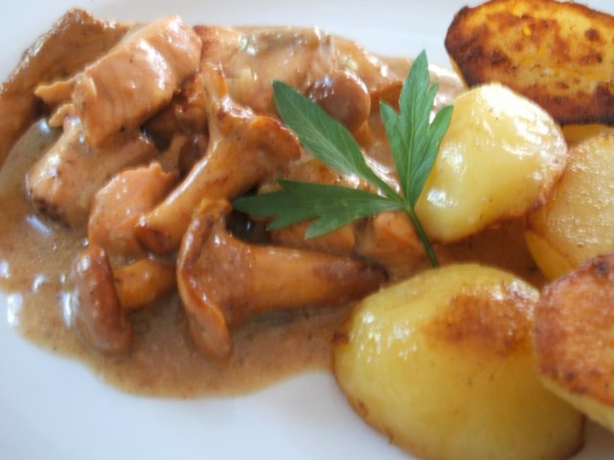 Bilder für Fisch: Lachsragout mit frischen Pfifferlingen - Rezept