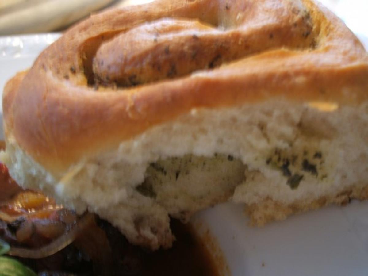 Brot/Brötchen:  Knoblauchrosen zum Lammtopf von "diekarin" - Rezept