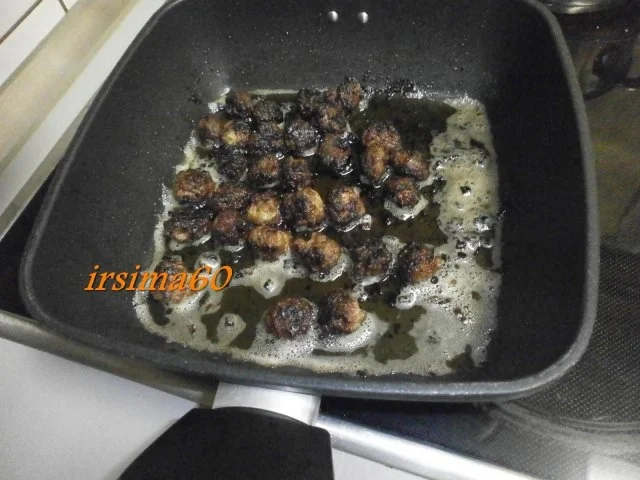 Rezept: Bunter Reisauflauf mit Hackbällchen Bild Nr. 4 Bunter Reisauflauf mit Hackbällchen - Rezept - Bild Nr. 4