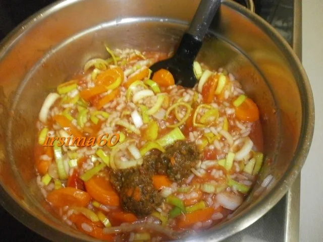 Rezept: Bunter Reisauflauf mit Hackbällchen Bild Nr. 6 Bunter Reisauflauf mit Hackbällchen - Rezept - Bild Nr. 6