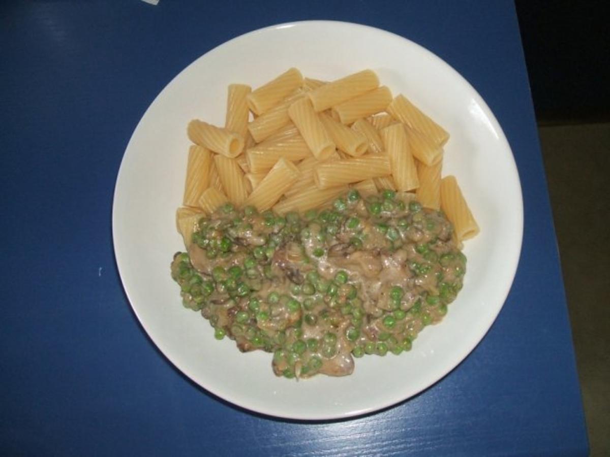 Bilder für Ersnuss-Erbsenpasta Rezept