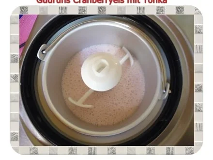 Eis: Cranberryeis mit Tonka - Rezept - Bild Nr. 5