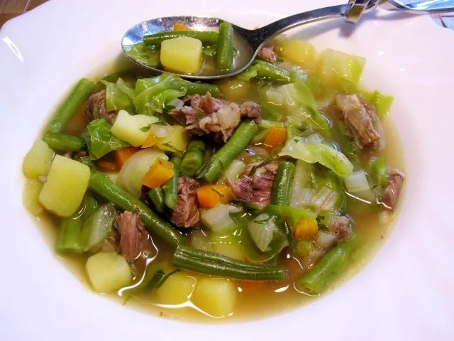 Rezept: Grüne Bohnensuppe mit Ochsenschwanz ... Grüne Bohnensuppe mit Ochsenschwanz ... - Rezept