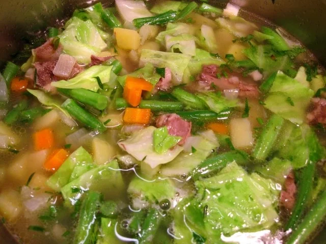 Rezept: Grüne Bohnensuppe mit Ochsenschwanz ... Bild Nr. 7 Grüne Bohnensuppe mit Ochsenschwanz ... - Rezept - Bild Nr. 7