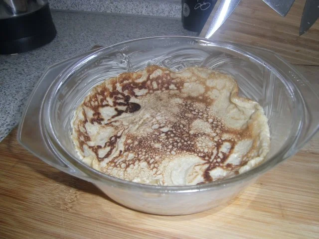 Rezept: Pfannkuchenberg mit Gehacktessaucen-Füllung Bild Nr. 6 Pfannkuchenberg mit Gehacktessaucen-Füllung - Rezept - Bild Nr. 6