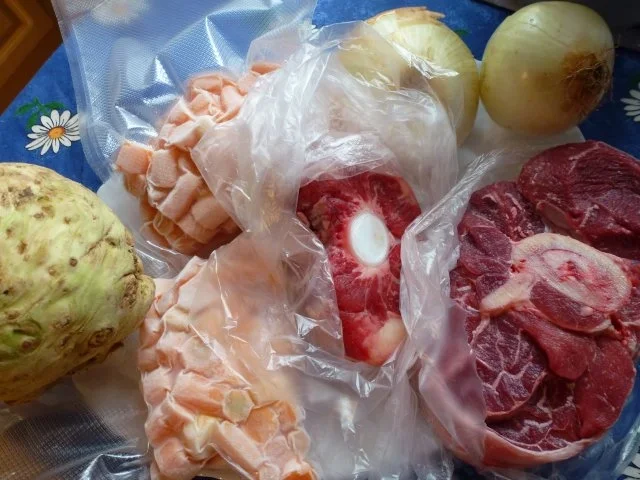 Rezept: Würzige Gemüse/Rindfleischsuppe Bild Nr. 3 Würzige Gemüse/Rindfleischsuppe - Rezept - Bild Nr. 3