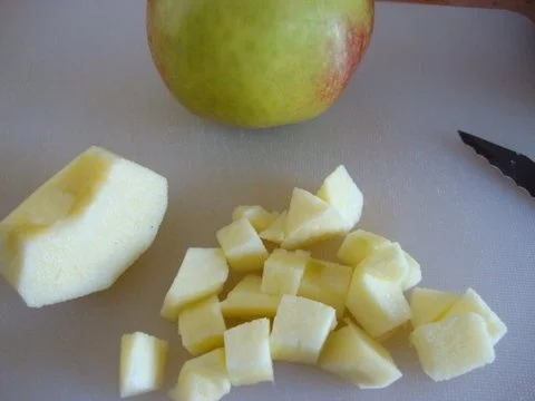Bratapfelbouillon mit Amarettini und Kokosschaum - Rezept - Bild Nr. 5