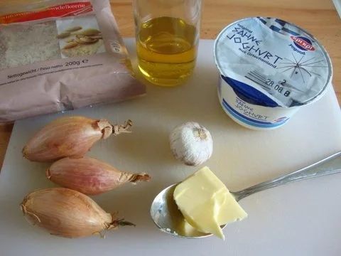 Rezept: Joghurt - Mandel-Cremesüppchen Bild Nr. 3 Joghurt - Mandel-Cremesüppchen - Rezept - Bild Nr. 3