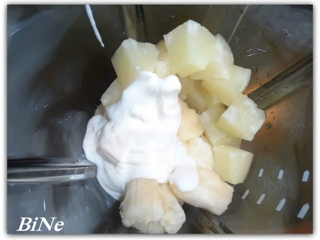 Rezept: BiNe` S BANANEN - ANANAS - SMOOTHIE Bild Nr. 4 BiNe` S BANANEN - ANANAS - SMOOTHIE - Rezept - Bild Nr. 4