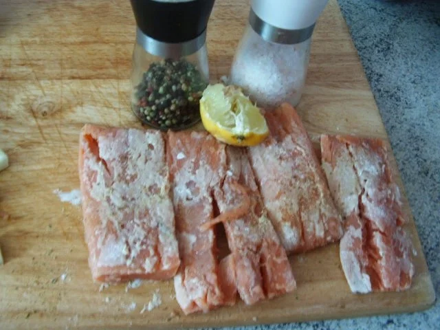 Rezept: Lachsfilet mit Gurkensoße Bild Nr. 5 Lachsfilet mit Gurkensoße - Rezept - Bild Nr. 5