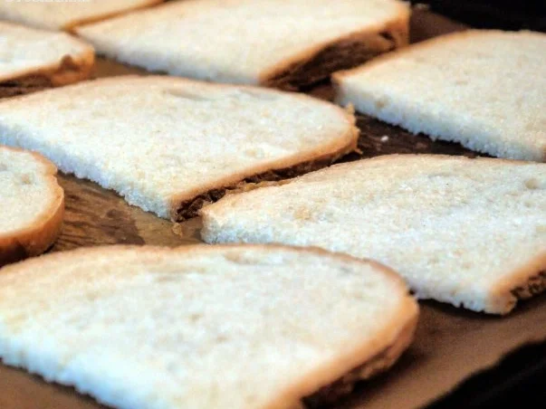 Mit Ziegenkäse gratinierte Aprikosen und Bruschetta - Rezept - Bild Nr. 13