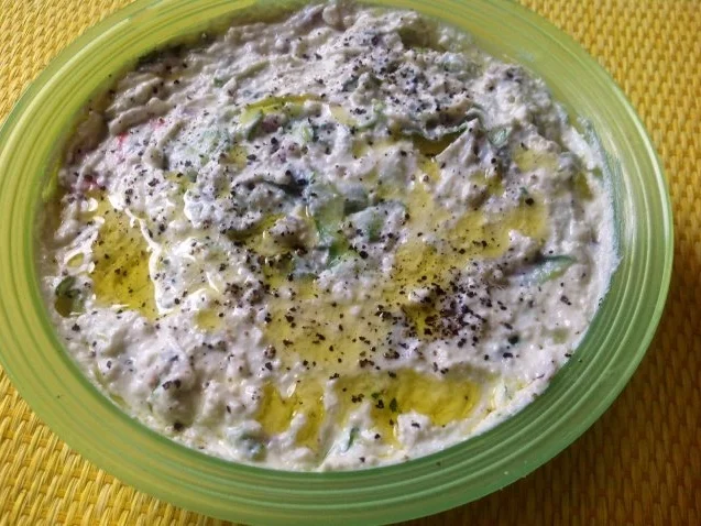 Rezept: Tzaziki-Schafskäse-Dip Tzaziki-Schafskäse-Dip - Rezept