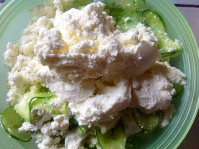 Rezept: Tzaziki-Schafskäse-Dip Bild Nr. 7 Tzaziki-Schafskäse-Dip - Rezept - Bild Nr. 7