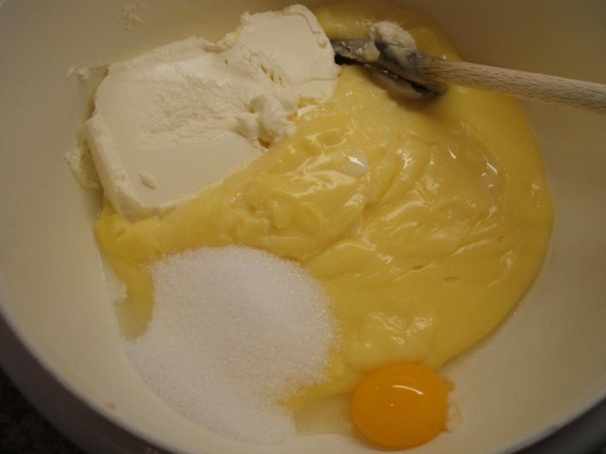 Backen: Eierschecke mit Schwarzbeeren - Rezept - Bild Nr. 7