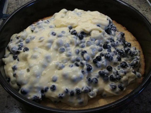 Backen: Eierschecke mit Schwarzbeeren - Rezept - Bild Nr. 9