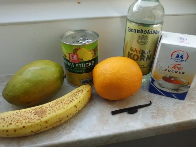 Rezept: Liköre: Exotenlikör "Brasilica" Bild Nr. 3 Liköre: Exotenlikör "Brasilica" - Rezept - Bild Nr. 3