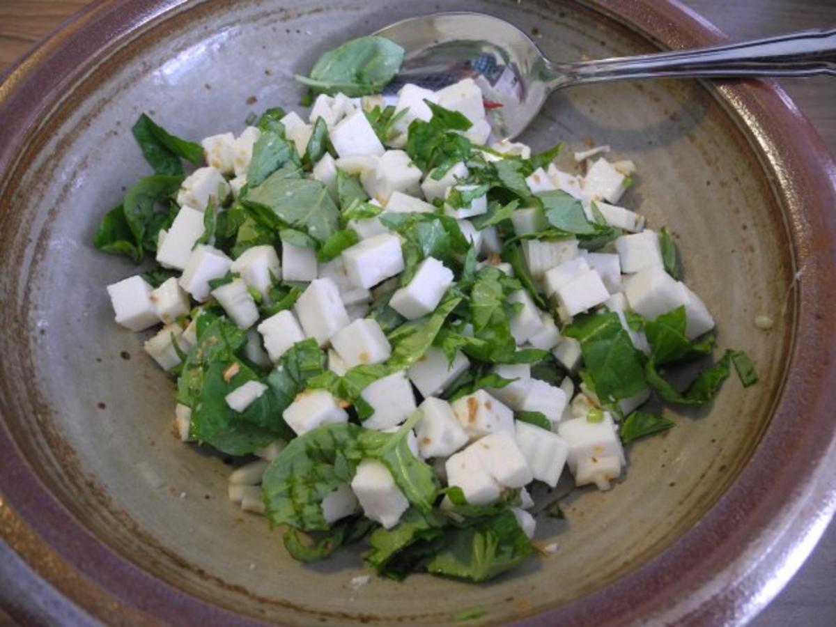 Bilder für Salat : Ziegenkäse-Salat mit Basilikum und Leinöl - Rezept