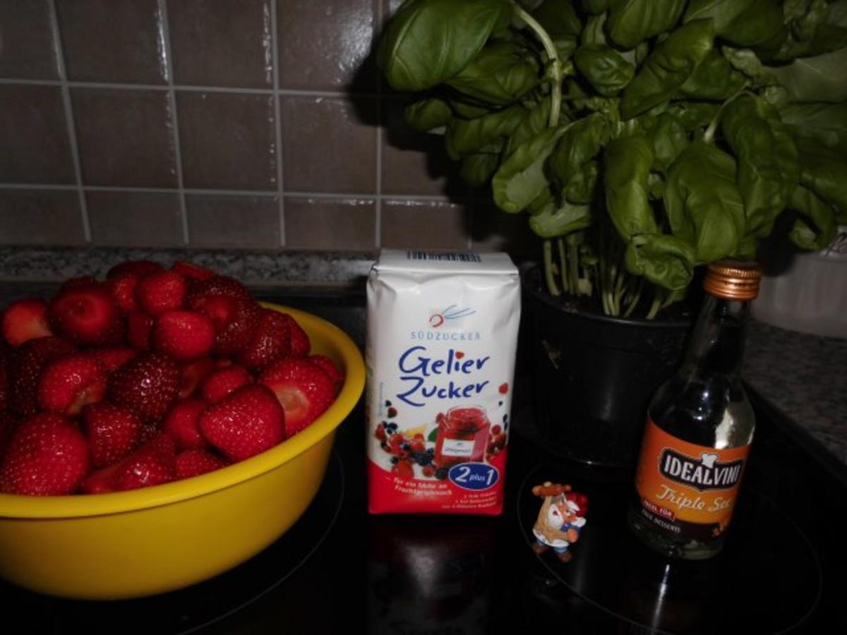 Erdbeer-Basilikum -Konfitüre>> - Rezept - Bild Nr. 2