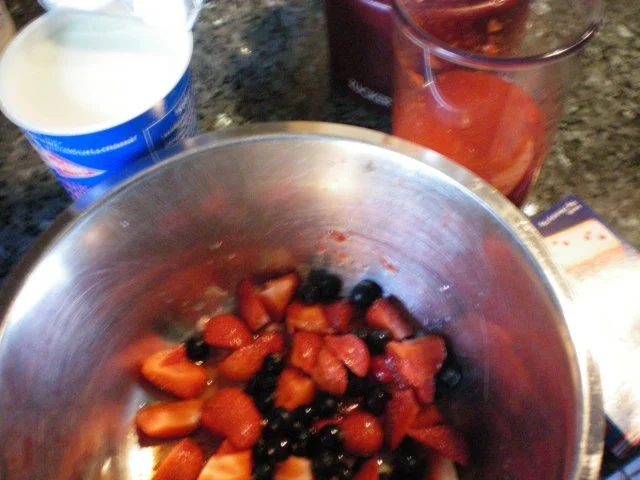 Dessert: Erdbeeren auf Joghurt - Rezept - Bild Nr. 2