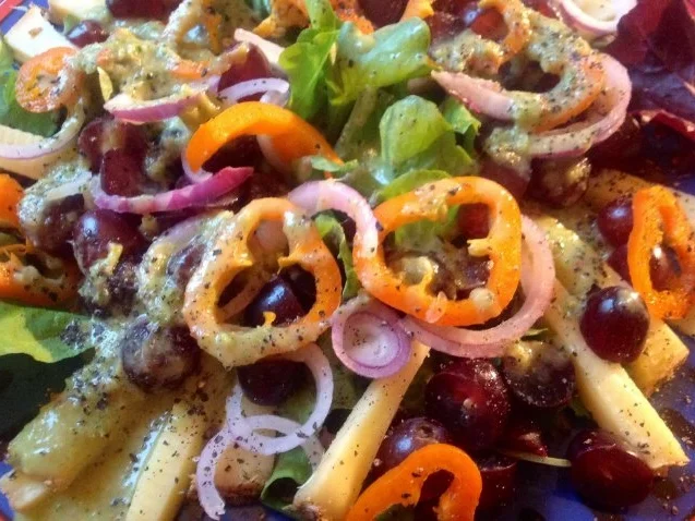 Weintrauben-Käsesalat - Rezept - Bild Nr. 2