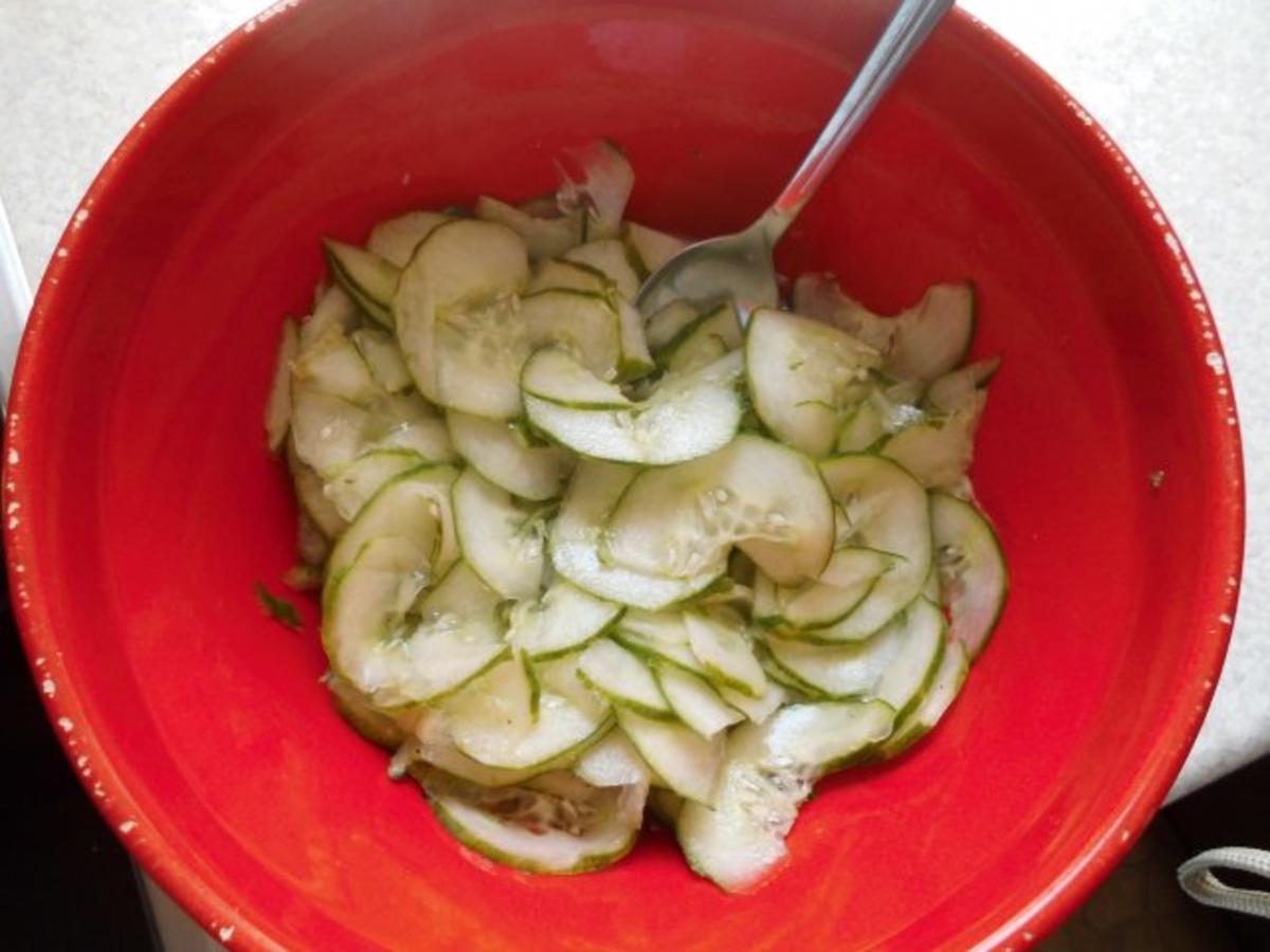 Einfacher Gurkensalat - einfach - von federkiel