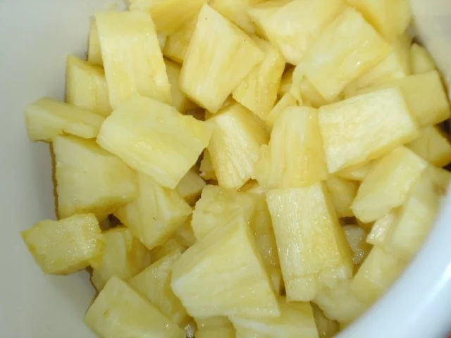 Rezept: Ananassorbet mit Banane und Basilikum Bild Nr. 2 Ananassorbet mit Banane und Basilikum - Rezept - Bild Nr. 2