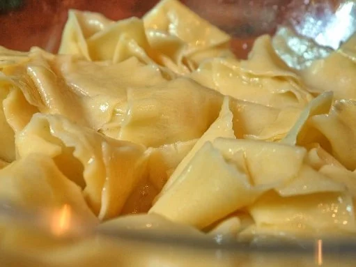 Rezept: Bandnudelsalat mit Pfifferlingen und Mohn Bild Nr. 6 Bandnudelsalat mit Pfifferlingen und Mohn - Rezept - Bild Nr. 6