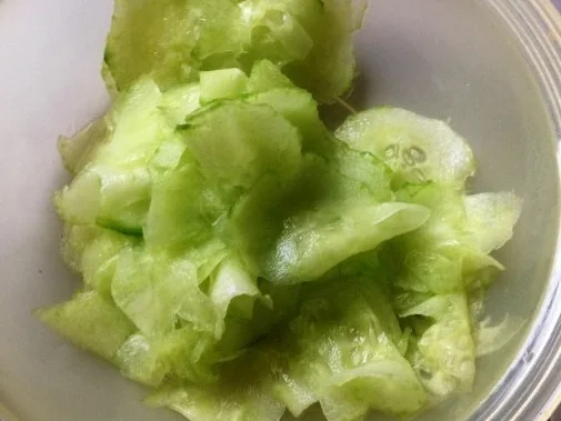 Melisse-Gurken-Frischkäse-Dip - Rezept - Bild Nr. 3