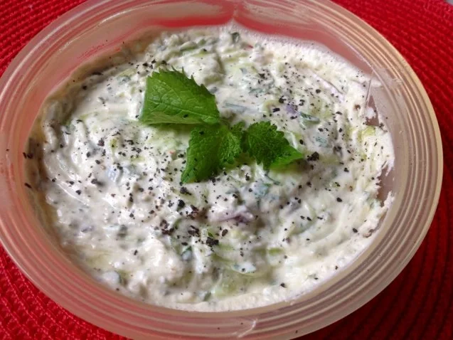 Melisse-Gurken-Frischkäse-Dip - Rezept - Bild Nr. 8