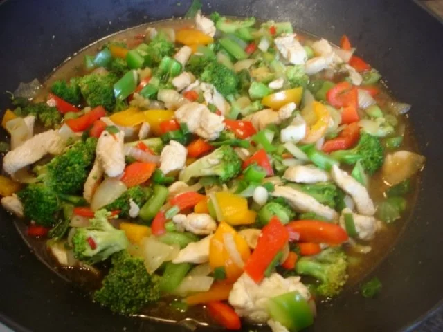 Hähnchen-Wok mit Gemüse und Vollkornreis - Rezept - Bild Nr. 10