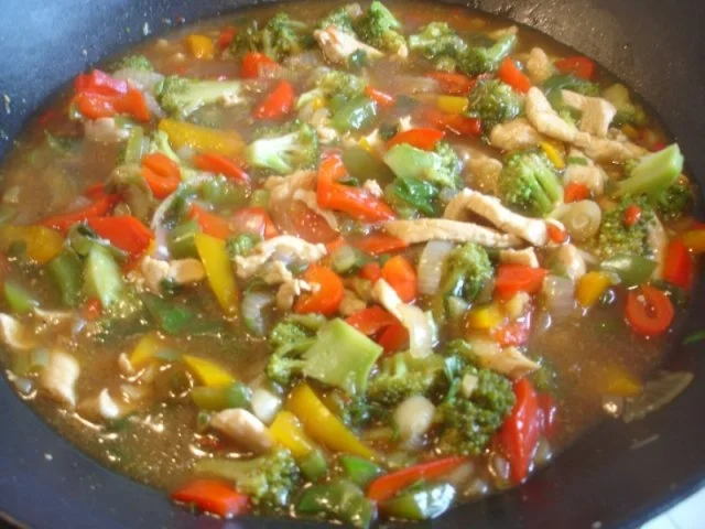 Hähnchen-Wok mit Gemüse und Vollkornreis - Rezept - Bild Nr. 13