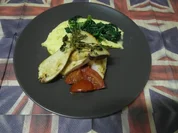 Gebratene Maishändelbrust mit jungem Spinat und Polenta - Rezept