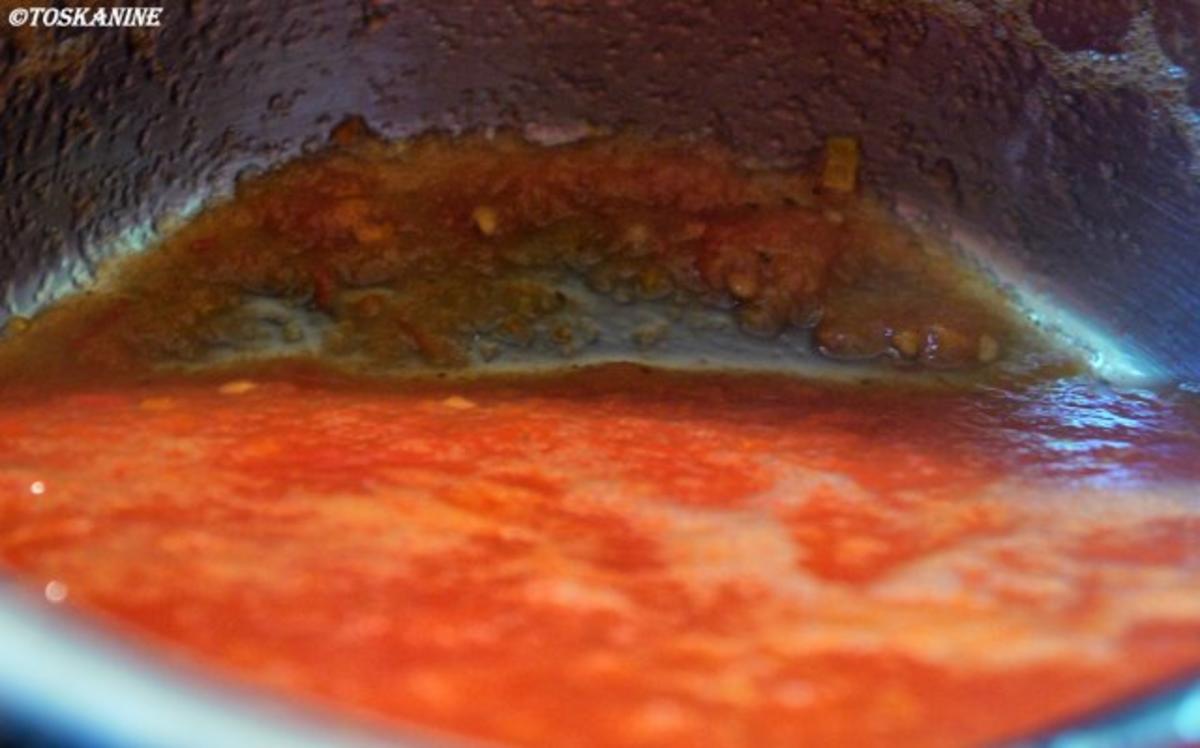 Parmesan-Flan auf Tomatenbett - Rezept - Bild Nr. 4